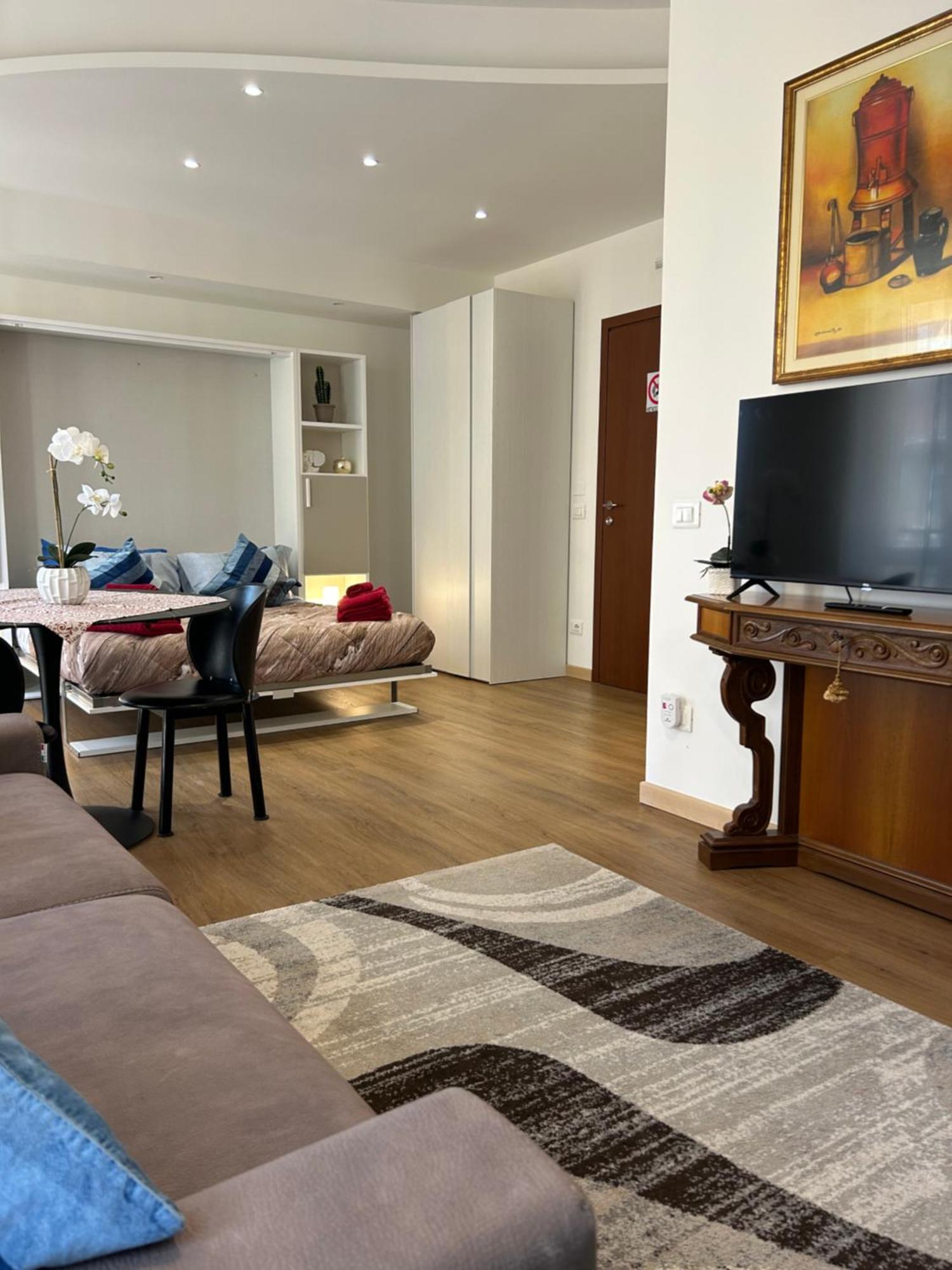 Valverde Apartment And Rooms Verona Exterior foto